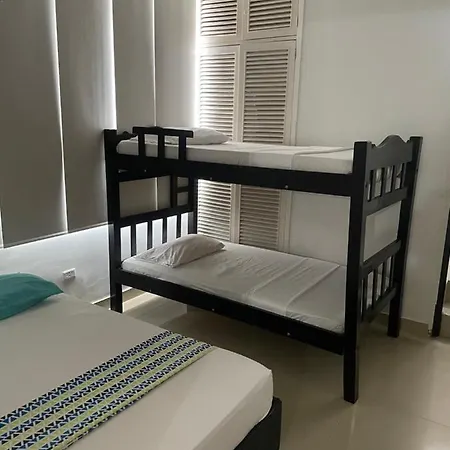 Apartahotel En Edificio Delfines