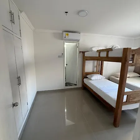En Edificio Delfines Apartahotel Cartagena