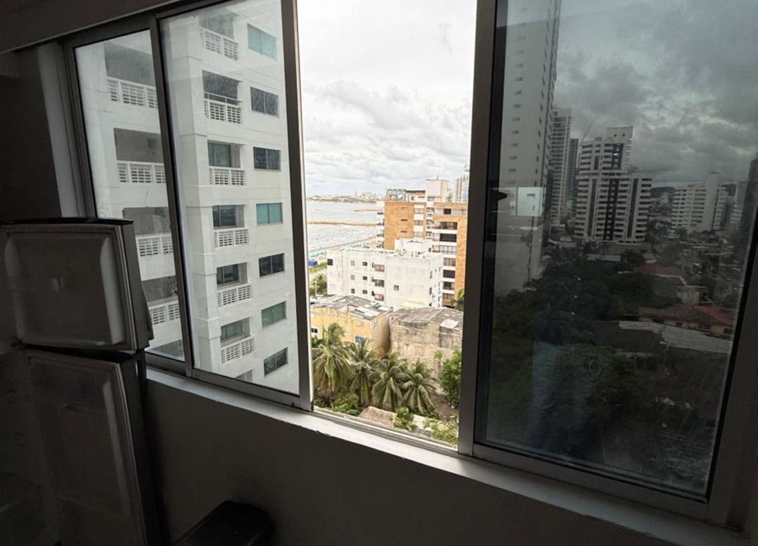 En Edificio Delfines Apartahotel 4*