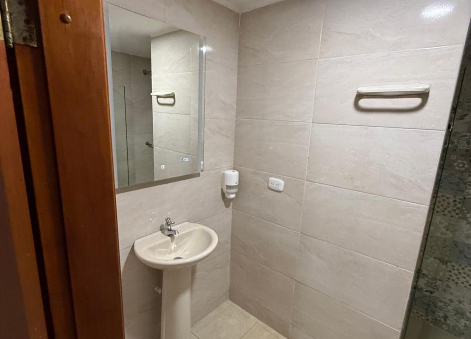 Apartahotel En Edificio Delfines