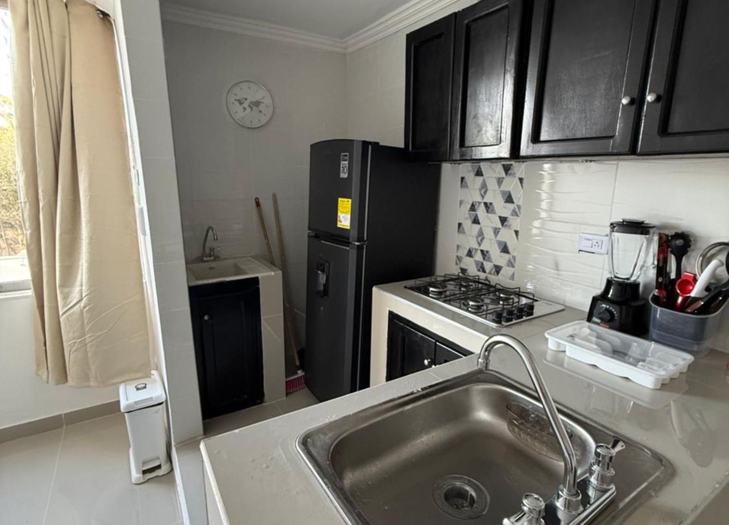 Apartahotel En Edificio Delfines 4*