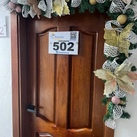 Apartahotel En Edificio Delfines Cartagena