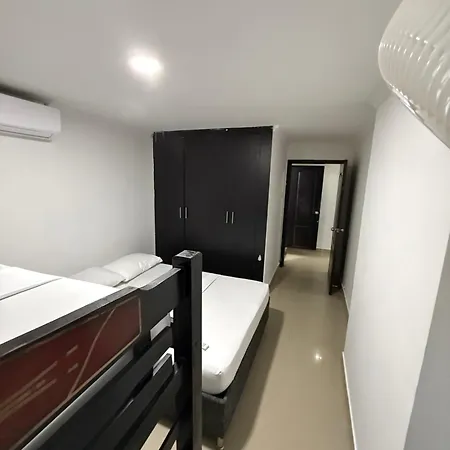 Apartahotel En Edificio Delfines
