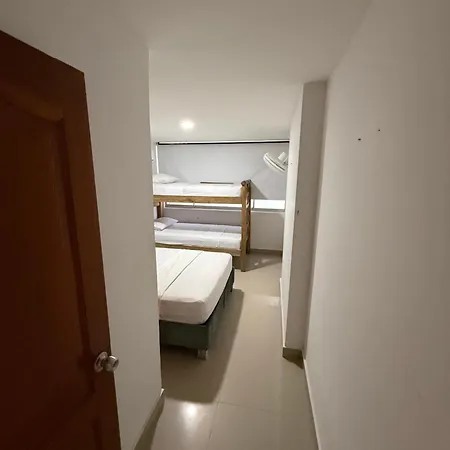 Apartahotel En Edificio Delfines Cartagena