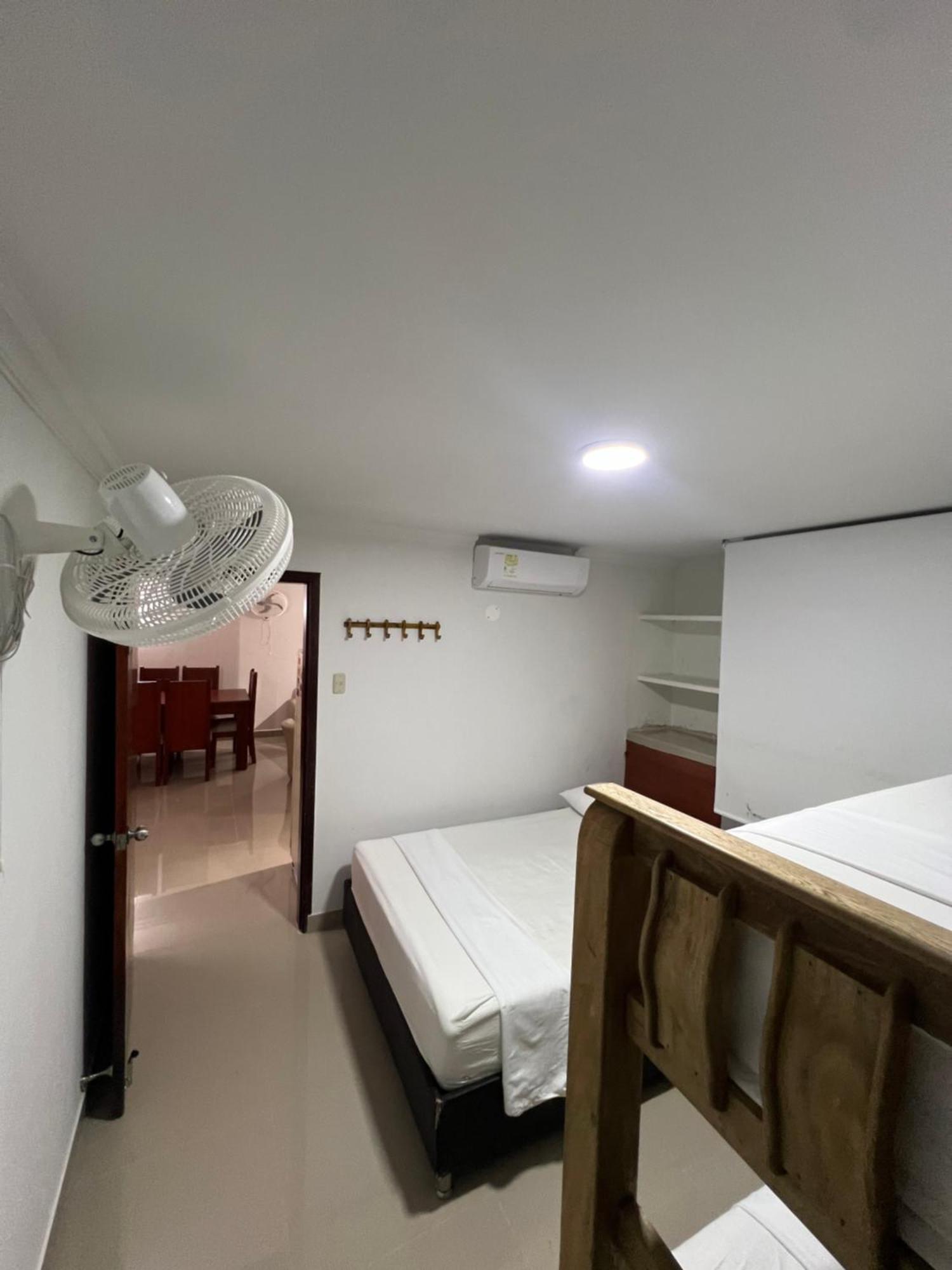 Edificio Delfines Aparthotel 4*