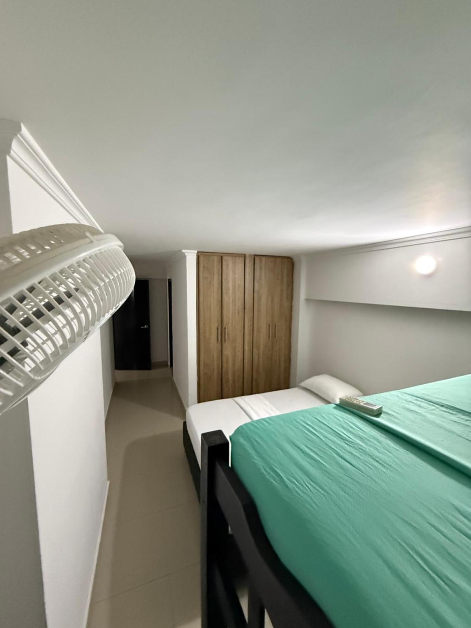 Edificio Delfines Aparthotel