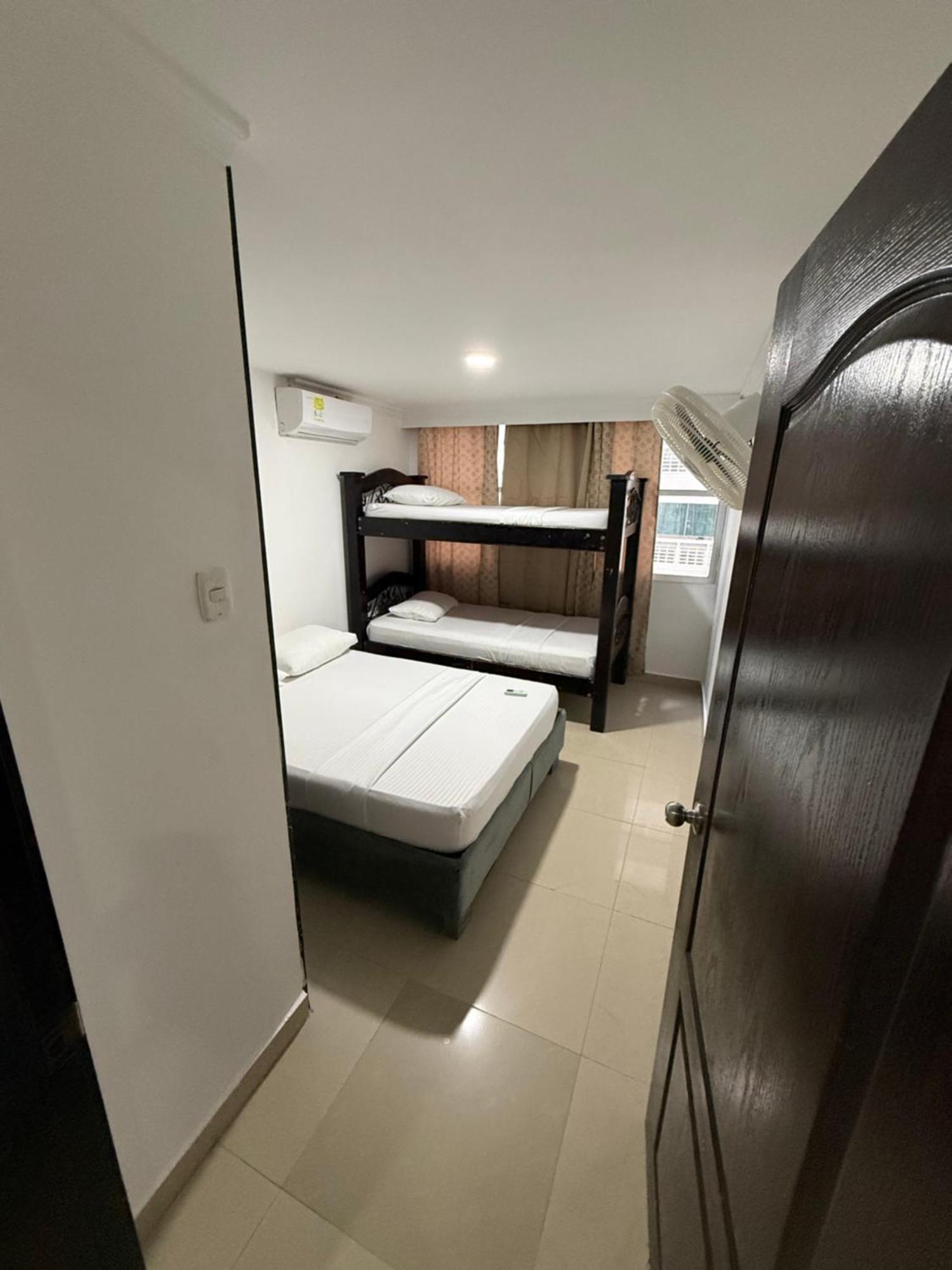 Aparthotel Edificio Delfines 4*